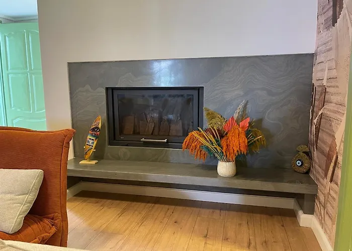 Pinea Mare Golem (Tirana)