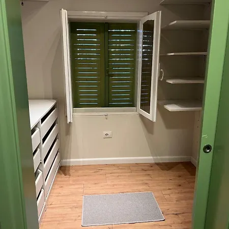 Pinea Mare Βίλα Golem (Tirana)