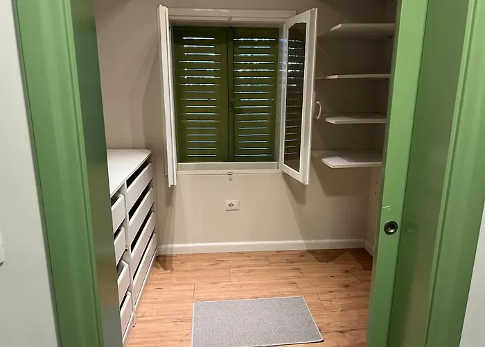 Pinea Mare Βίλα Golem (Tirana)