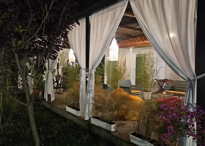 Pinea Mare Βίλα Golem (Tirana)