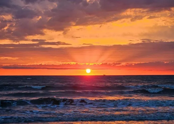 Pinea Mare Βίλα Golem (Tirana)