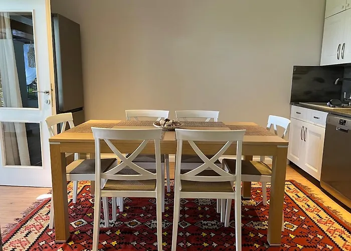 Villa Pinea Mare Golem (Tirana)